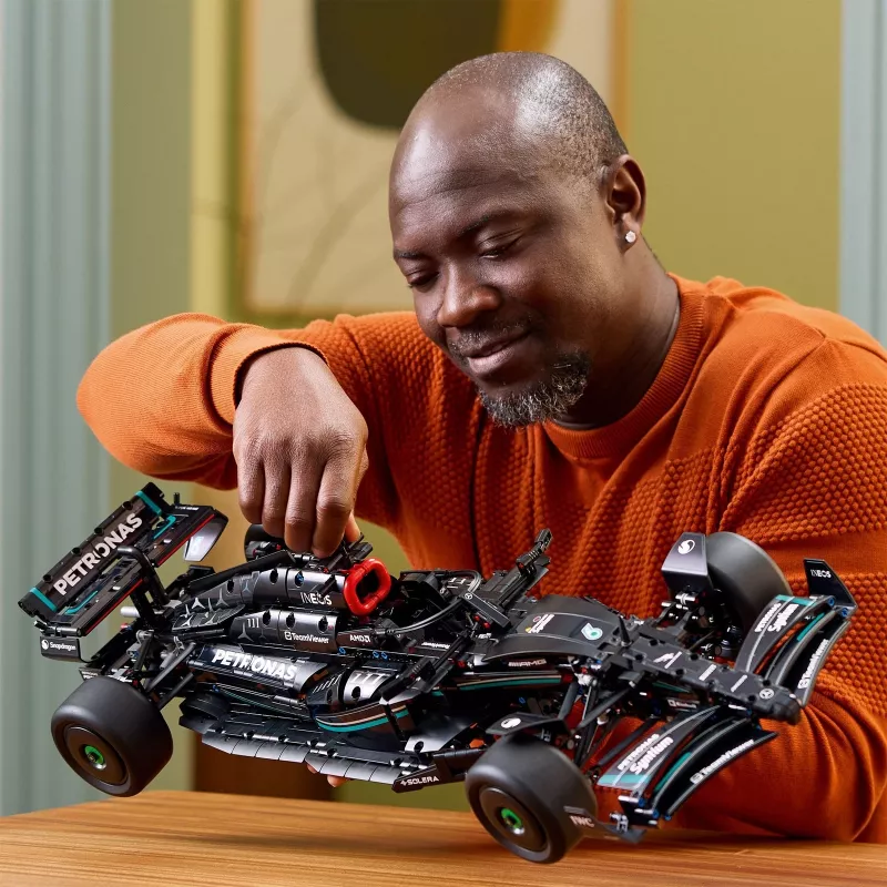 LEGO Technic Modellbausatz Mercedes‑AMG F1 W14 E Performance — 1.432 Teile, empfohlenes Alter 18+