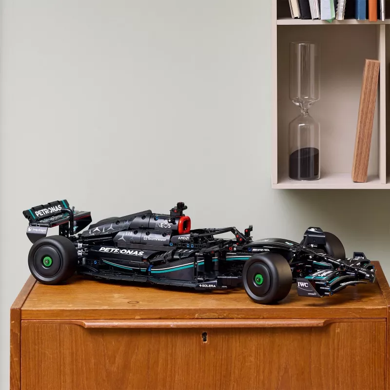 LEGO Technic Modellbausatz Mercedes‑AMG F1 W14 E Performance — 1.432 Teile, empfohlenes Alter 18+
