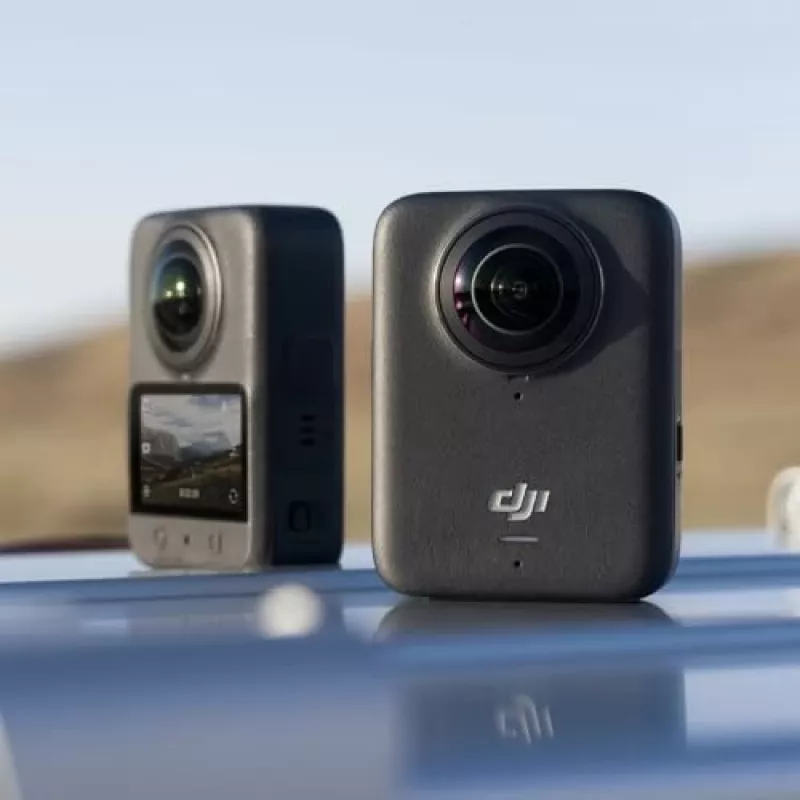 Actionkamera DJI Osmo 360 Standard Combo — 8K Ultra HD, 120 MP CMOS, 240 fps, elektronische Stabilisierung, 2 Zoll Display, MicroSD, 183 g, schwarz