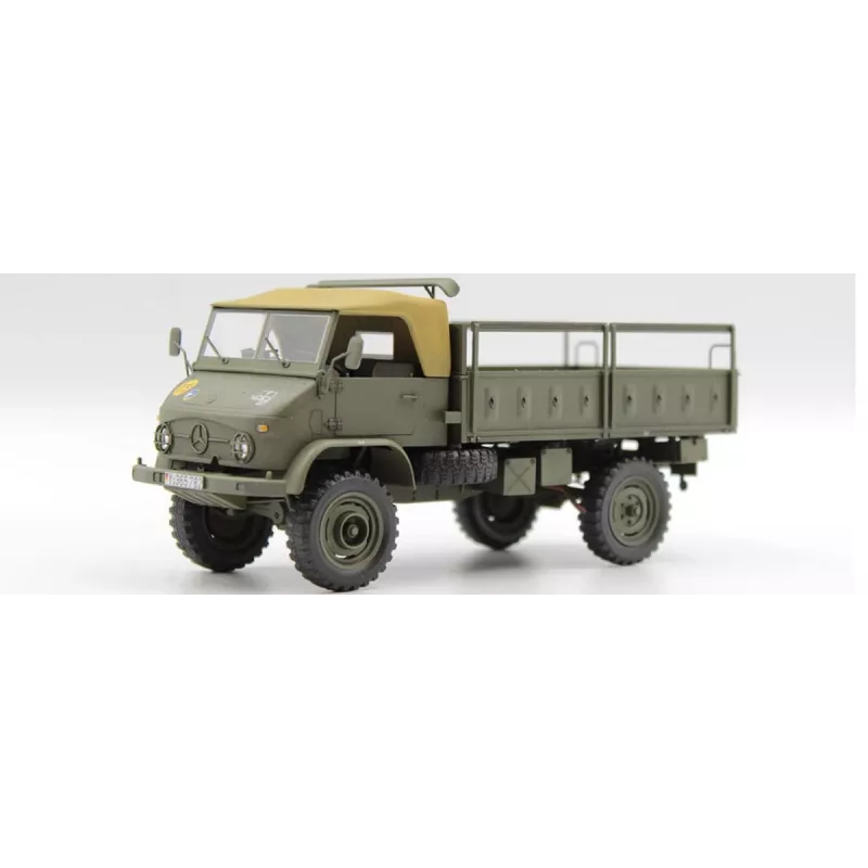 Plastikmodellfahrzeug UNIMOG 404 S 1/35