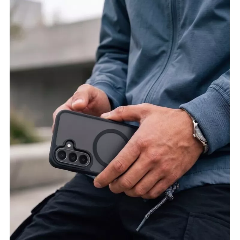 CRONG Matte MagSafe-Hülle für Samsung Galaxy A27 - Schwarz