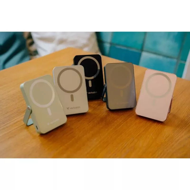 Verbatim Charge 'n' Go Magnetic Wireless Power Bank mit Stand 10000mAh USB-C PD 3.0 Grün