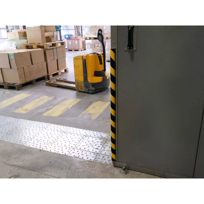 Durable S32R Bodenkabelschutz, PVC, Schwarz/Gelb, abgerundet, 1000 mm
