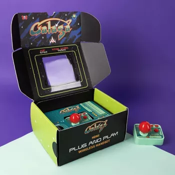 FIZZ CREATIONS Retro Arcade Galaga Plug & Play Wireless Console mit 2 Controllern