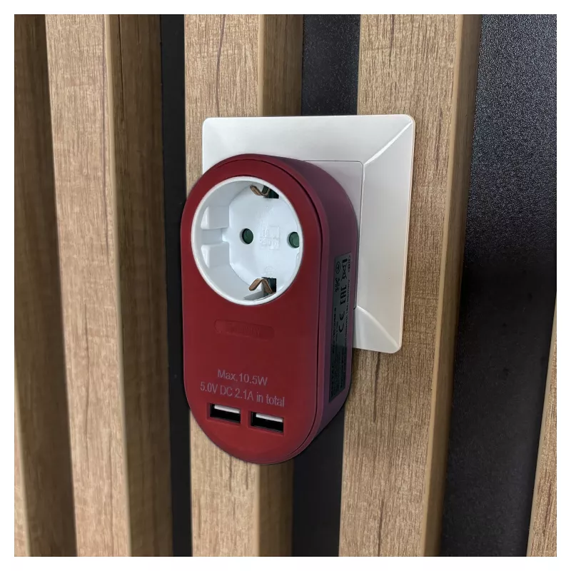ENTAC Wandsteckdosenadapter mit 2x USB-A Burgunderrot