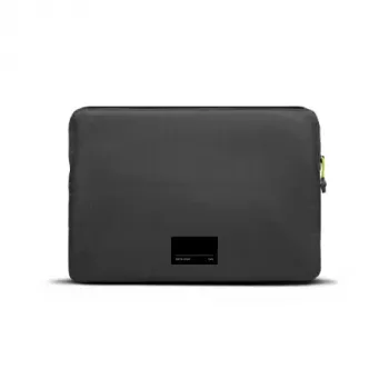 Native Union Ultralight Sleeve für MacBook 15 Zoll (Schwarz)