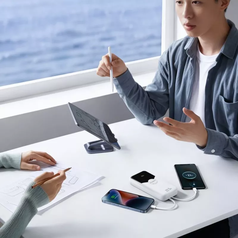 Powerbank Wozinsky WFC-15W 20000mAh 22.5W PD20W mit integrierten Lightning- und USB-C-Kabeln - Weiß