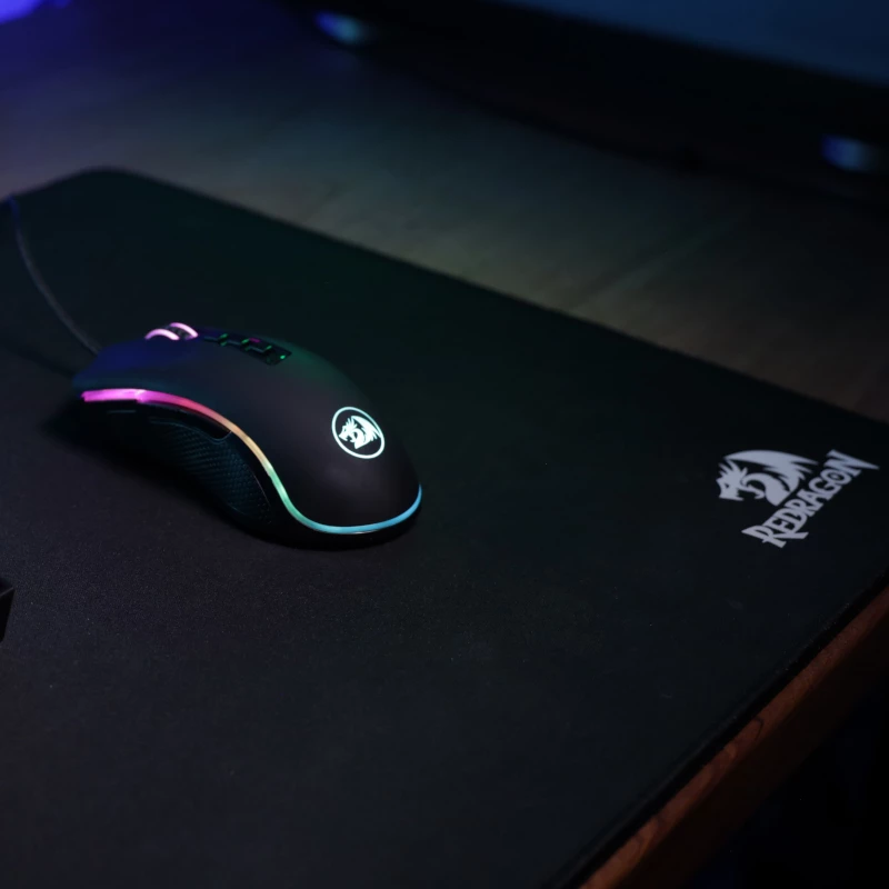Redragon P032 FLICK XL Gaming-Mauspad - Medium, Schwarz, Mikrogewebe