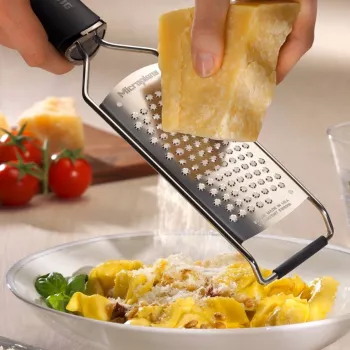 Microplane Gourmet Reibe Star Blade Schwarz