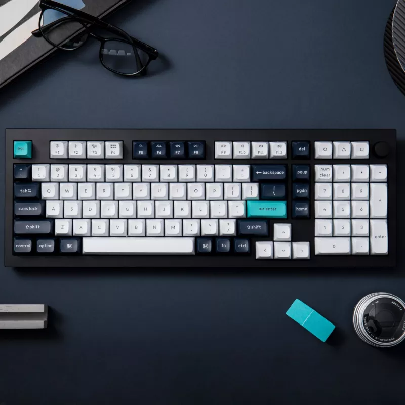 Keychron Q5M-M1 96% Mechanische Tastatur, Gateron G Pro Red Switch, RGB Hot-Swap, Bluetooth 5.1 & USB-C, Aluminiumgehäuse