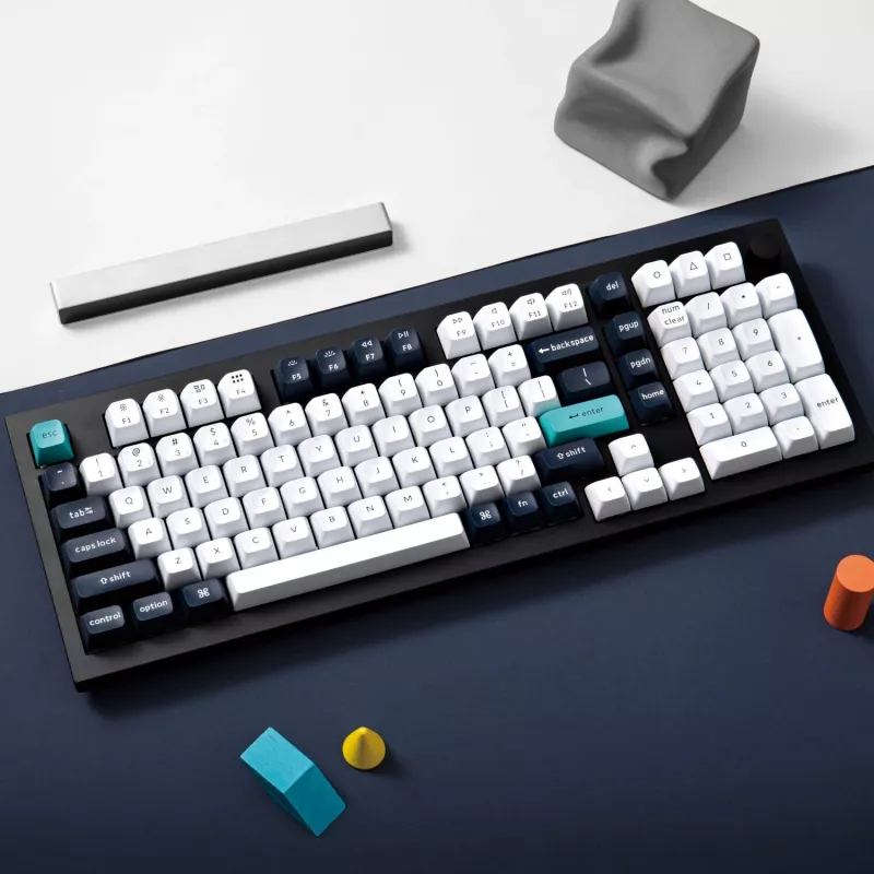 Keychron Q5M-M1 96% Mechanische Tastatur, Gateron G Pro Red Switch, RGB Hot-Swap, Bluetooth 5.1 & USB-C, Aluminiumgehäuse