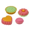 LEAN TOYS Teeset im Koffer - 15-teiliges Tafelgeschirr aus Zinn mit Tassen, Tellern, Kuchenständer und Serviertablett - Rosa, Blau, Weißes Blumenmuster - Tragbares Rollenspielzeug für Kinder ab 3 Jahren