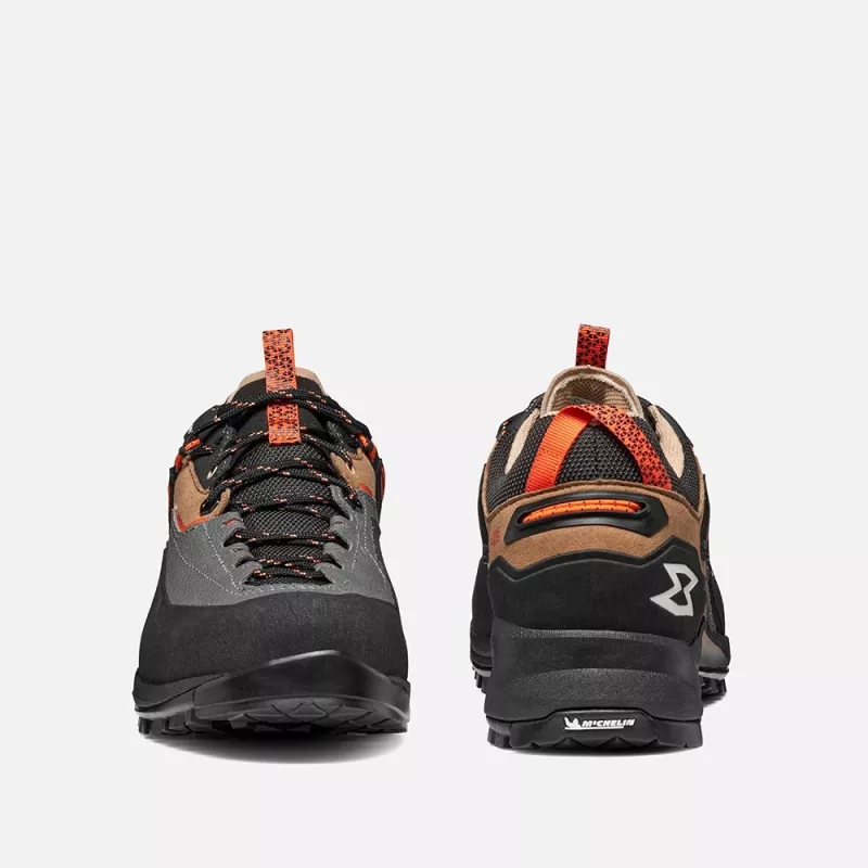 Garmont Akron GTX Via Ferrata Schuhe - Dach Brown/Tango Red (EU 44,5)