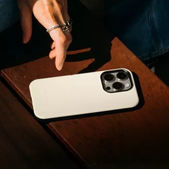 Native Union Active Case für iPhone 16 - Schwarz, MagSafe-kompatibel, recycelte Materialien
