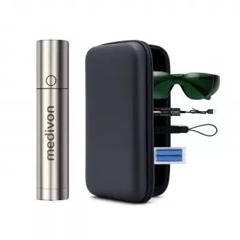 MEDIVON Lumix kompakte LED-Lichttherapielampe, 5 Wellenlängen 460–900 nm, 5-Minuten-Timer, Li-Ionen-Akku, silber