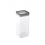CURVER Kara Vorratsbehälter für trockene Lebensmittel 1,8L, transparenter Korpus mit dunkelgrauem luftdichtem Deckel, BPA-freier Kunststoff, stapelbar