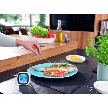 LEIFHEIT Digitalthermometer zum Braten und Grillen mit Edelstahlsonde, Timer und voreingestellten Fleischprogrammen