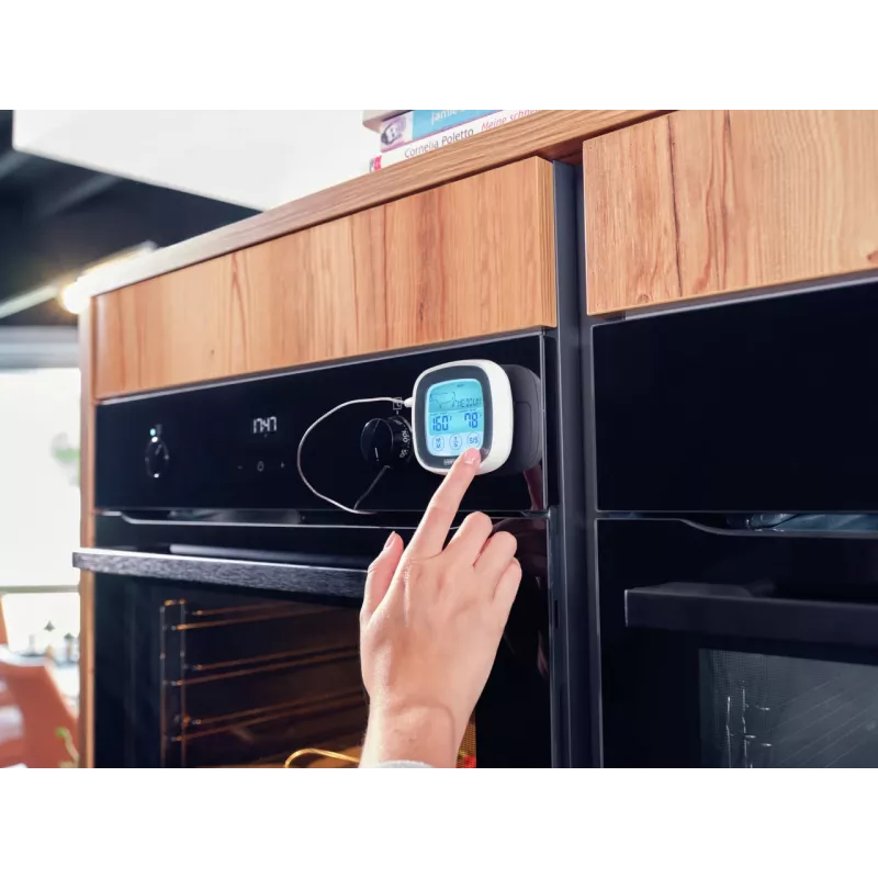 LEIFHEIT Digitalthermometer zum Braten und Grillen mit Edelstahlsonde, Timer und voreingestellten Fleischprogrammen