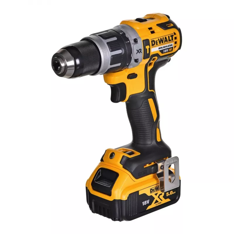 DEWALT DCK623P3-QW 18V XR 6-teiliges bürstenloses Elektrowerkzeug-Kombiset mit 3x 5,0Ah Akkus, Ladegerät, TSTAK VI Koffer
