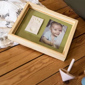 Baby Art Pure Frame Holz-Erinnerungsset für Baby-Hand- oder Fußabdruck