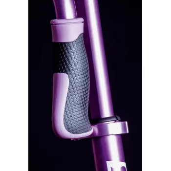 Six Degrees AU 510 Tretroller 205 mm Lila