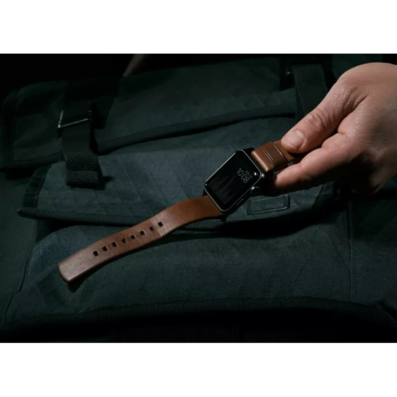 NOMAD Modern Band – Horween Lederarmband für Apple Watch 46mm/49mm (Rustic Brown, schwarze Hardware)