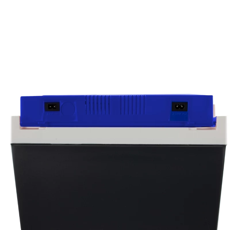 GIOSTYLE Brio 26 Elektrische Kühlbox 12/230V 26L Dunkelgrau mit Rot/Blauen Akzenten