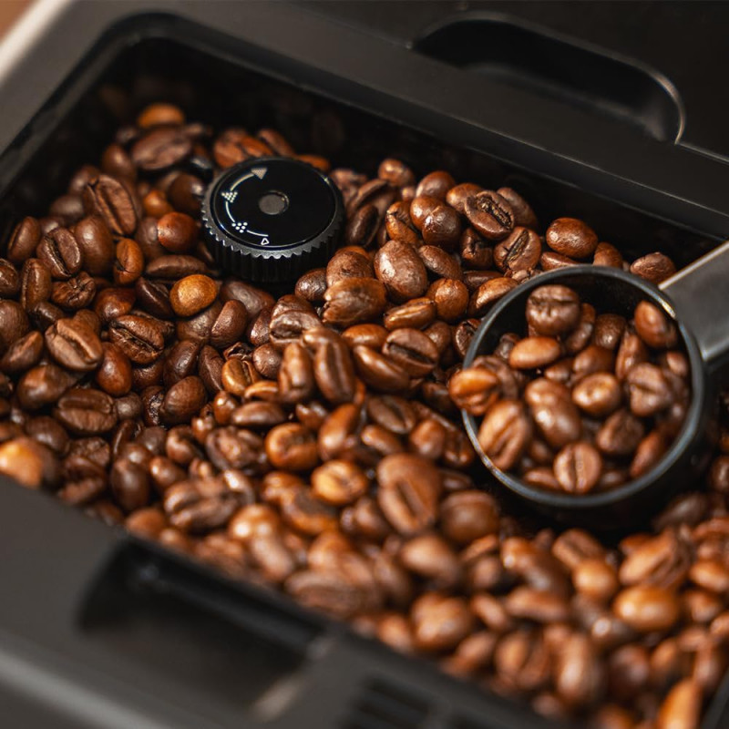 Cecotec Cremmaet Latte Touch Vollautomatische Kaffeemaschine, 19 bar, Integrierter Milchaufschäumer, 1500 W, Schwarz