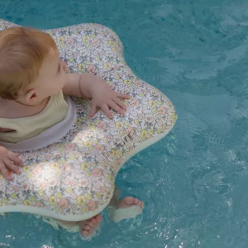 Sunnylife Schwimmring für kleine Kinder – Floats Into the Garden