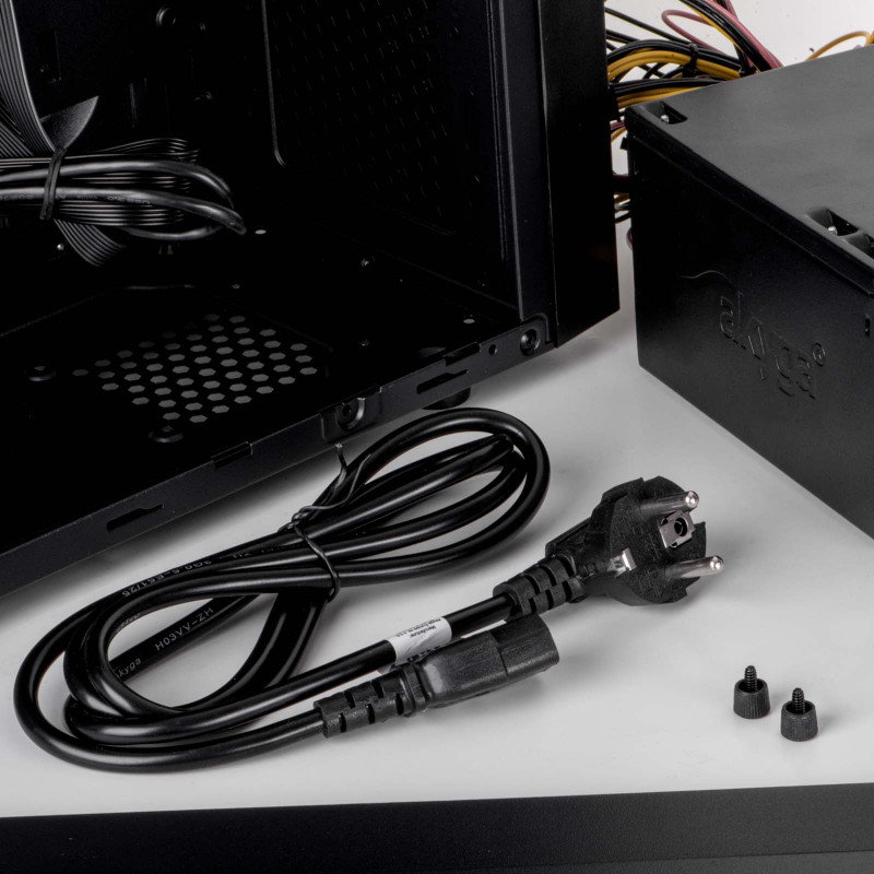Akyga AK-PC-01A Netzkabel CEE 7/7 (Schuko) auf IEC C13, CCA 3 x 0,5 mm², 1,5 m, Schwarz