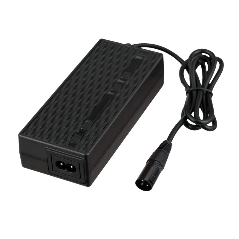 Akyga AK-EV-03 Ladegerät für E-Bikes und E-Scooter mit 36-V-Akku, 42 V / 2 A, 84 W, XLR 3-Pin Stecker, 1 m