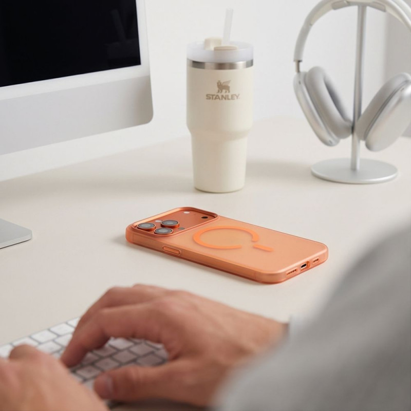 Tech-Protect MagZero MagSafe Hülle für Apple iPhone 17 Pro Max / 18 Pro Max, matt Cosmic Orange