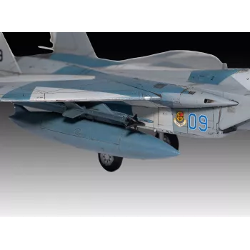 Revell Boeing F-15C Eagle Plastikmodellbausatz, 1:72 (03778)