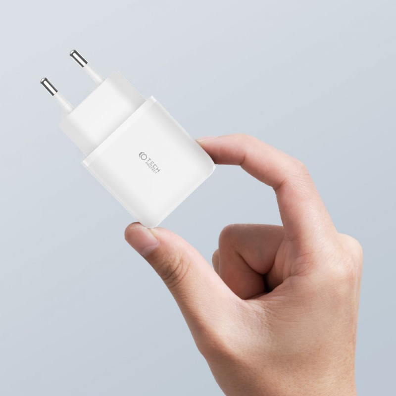 Tech-Protect C20W 2-Port-Wandladegerät, USB-C PD 20W und USB-A QC 3.0, weiß