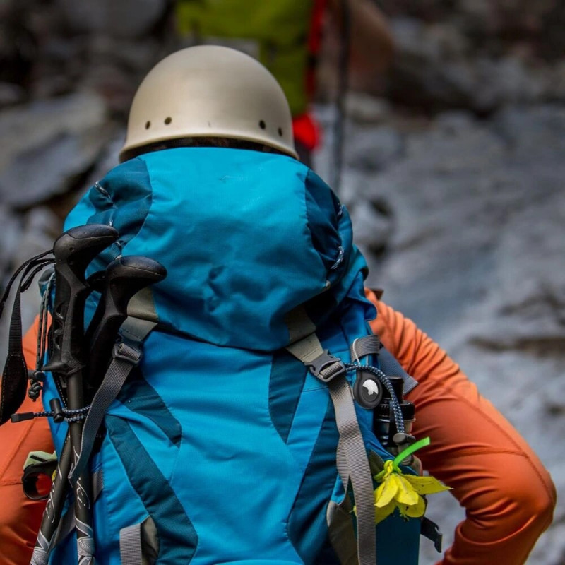 Tech-Protect Rough Vein Hülle für Apple AirTag, Schwarz (2 Stk.)