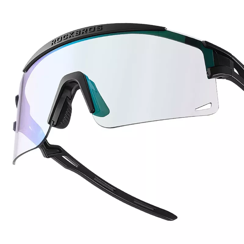 Photochrome Fahrradbrille Rockbros mit UV-Schutz und Korrektureinsatz, schwarz