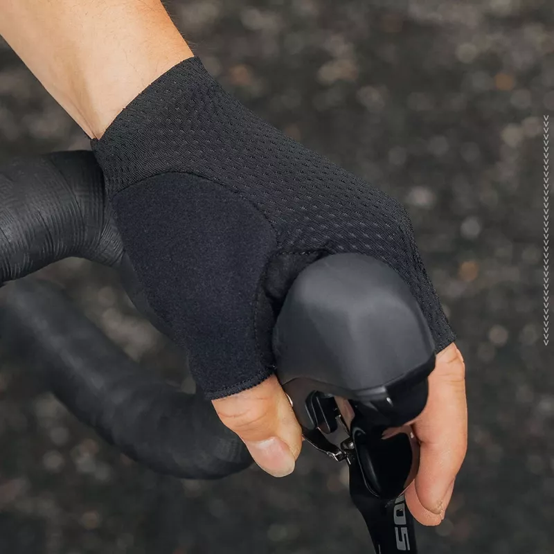 Rockbros TLS004 ROAD TO SKY kurze stoßdämpfende Fahrradhandschuhe M, Schwarz