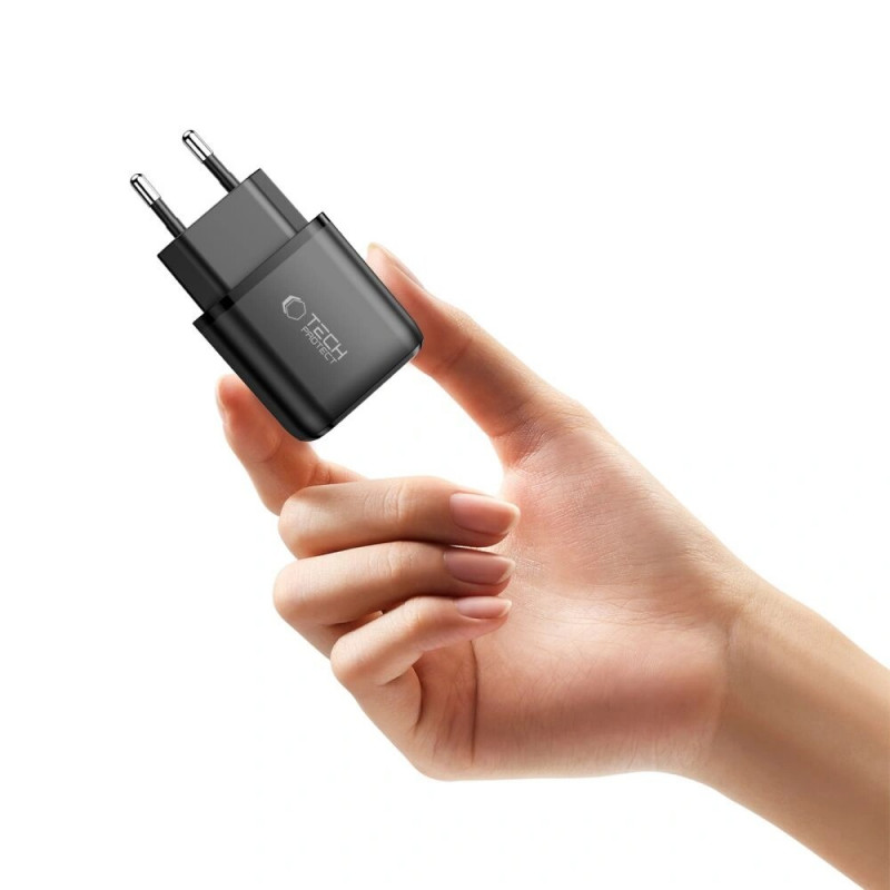 Tech-Protect NCA20 USB-A / USB-C Wandladegerät PD 20W / QC3.0, Schwarz