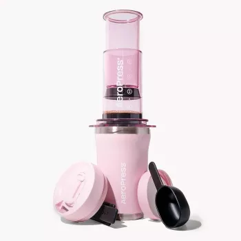 AeroPress Go Plus Kaffeemaschine mit rosa Thermobecher 475 ml