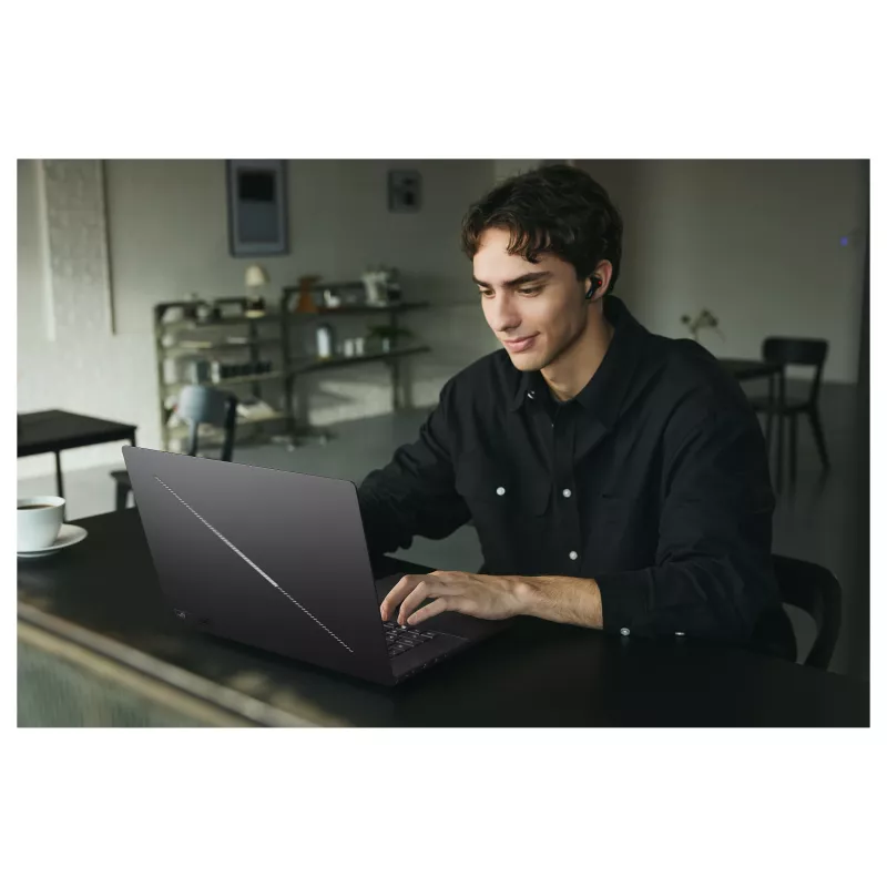 ASUS ROG Zephyrus G16 GU606AP-TB042W Gaming-Laptop, 16 inch 2.5K OLED 240Hz, Intel Core Ultra 9 185H, NVIDIA GeForce RTX 5070 8GB, 32GB RAM, 1TB SSD, Windows 11 Home