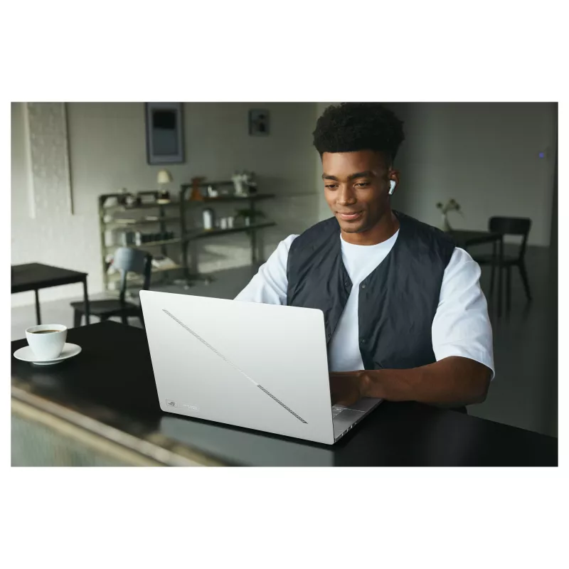 ASUS ROG Zephyrus G16 GU606AR-TB011W Gaming-Laptop, 16 Zoll, Intel Core Ultra 9 386H, 32GB RAM, 1TB SSD, NVIDIA GeForce RTX 5070 Ti, Windows 11 Home