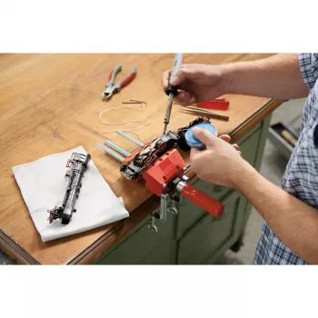 BESSEY S10-ST Mini-Schraubstock S 10 Schraubzwinge, Rot, 100 mm Spannweite, 50 mm Ausladung, mit 2 Tischklemmen