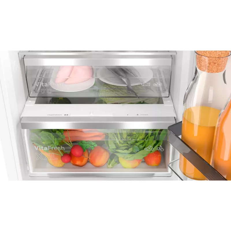 BOSCH KIN86ADD0 Einbau-Kühl-Gefrierkombination mit VitaFresh und NoFrost, 260 L, Energieklasse D, Weiß