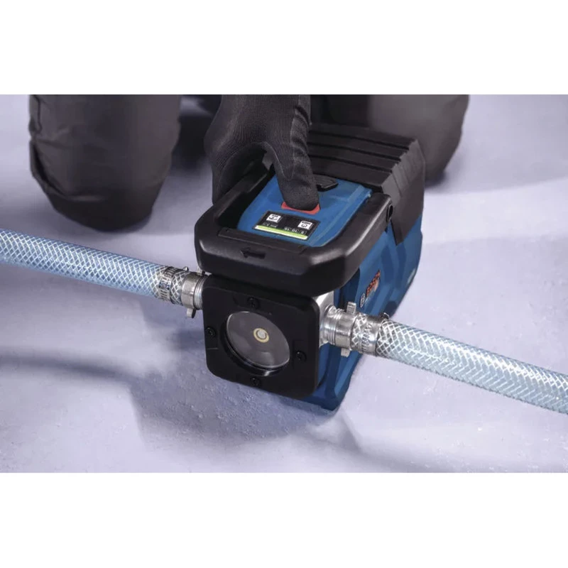 BOSCH POWERTOOLS Akku-Wasserpumpe GTP 18V-28 Solo, 18V (Blau/Schwarz, ohne Akku, für sauberes Wasser)