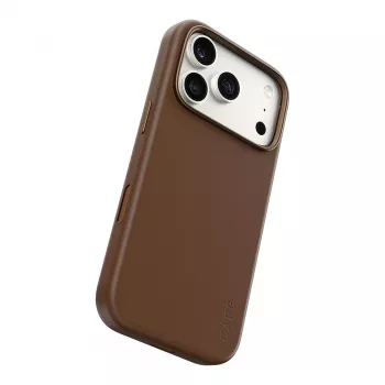 CARE by PanzerGlass Solo Veganes Leder Case Braun mit MagSafe für iPhone 17 Pro