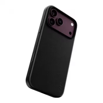 CARE by PanzerGlass Solo Vegane Lederhülle mit MagSafe für iPhone 17 Pro Max - Schwarz