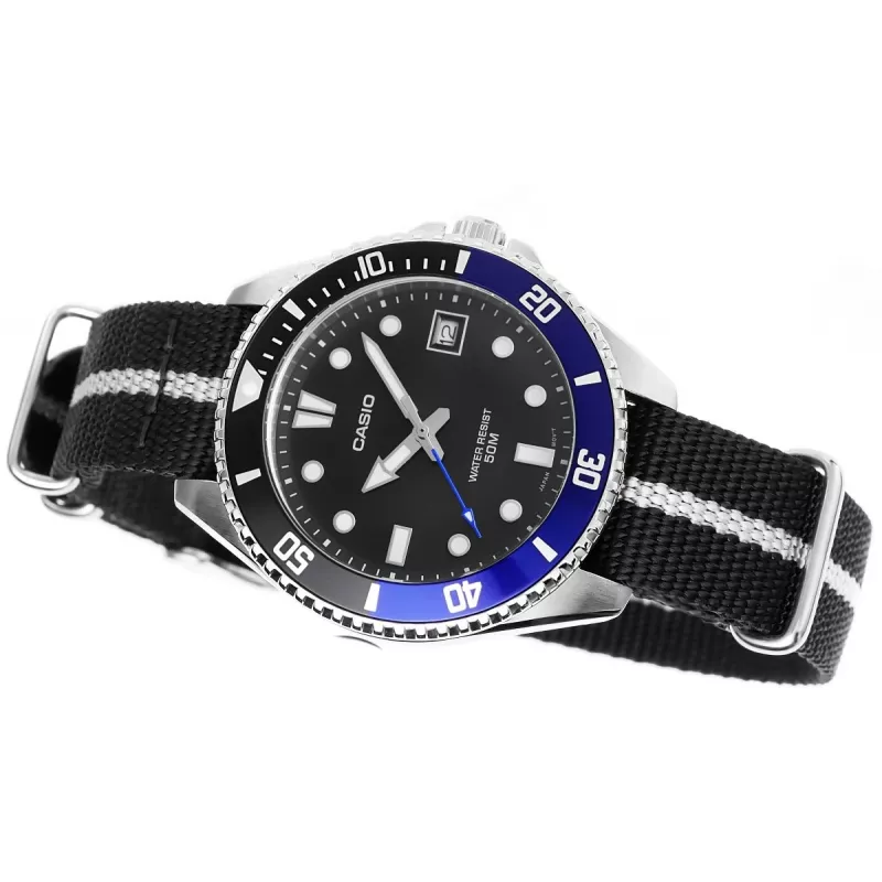 Casio MDV-10C-1A2VEF Herren Taucheruhr Schwarz Edelstahl Resin