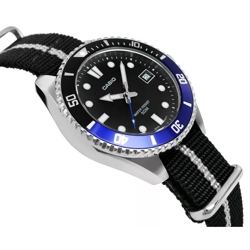 Casio MDV-10C-1A2VEF Herren Taucheruhr Schwarz Edelstahl Resin