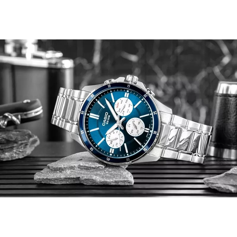 Casio MTP-1374D-2A3 Herren Analog Quarzuhr mit Edelstahlband, blauem Zifferblatt, Datumsanzeige, 50m Wasserdichtigkeit