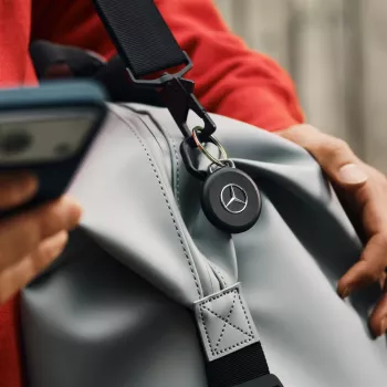 Chipolo LOOP Mercedes – Wiederaufladbarer Bluetooth-Tracker mit Silikonschlaufe für iOS & Android, Schwarz